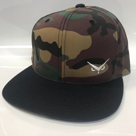 Iconic SnapBack - Camo/Black - White