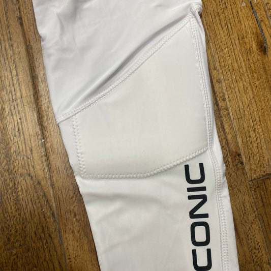 "IN THE DIRT 2.0"  3/4 Performance Leggings - White